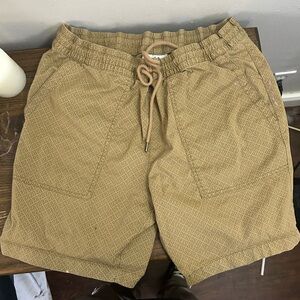 Goodfellow & Co Tan Patterned Athletic Shorts